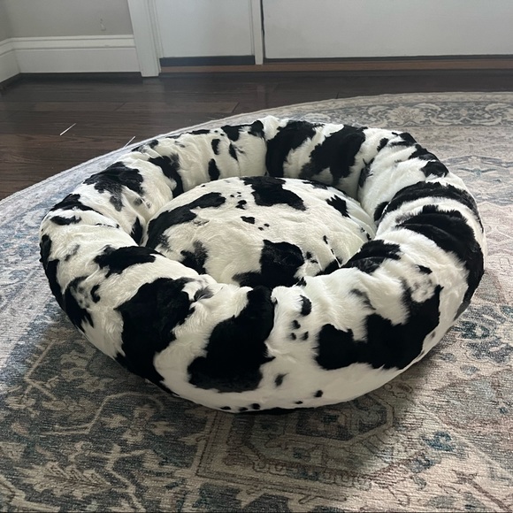 cow print small dog/cat bed - never used